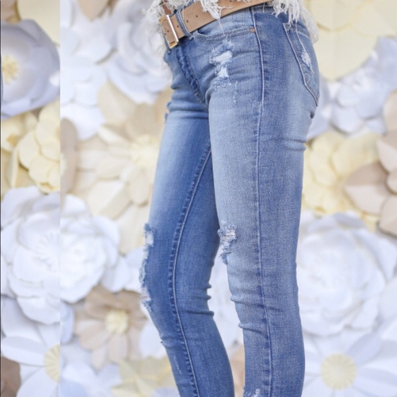 ★Sale★ Kan-Can Distressed Skinny Jean - Picture 3 of 5